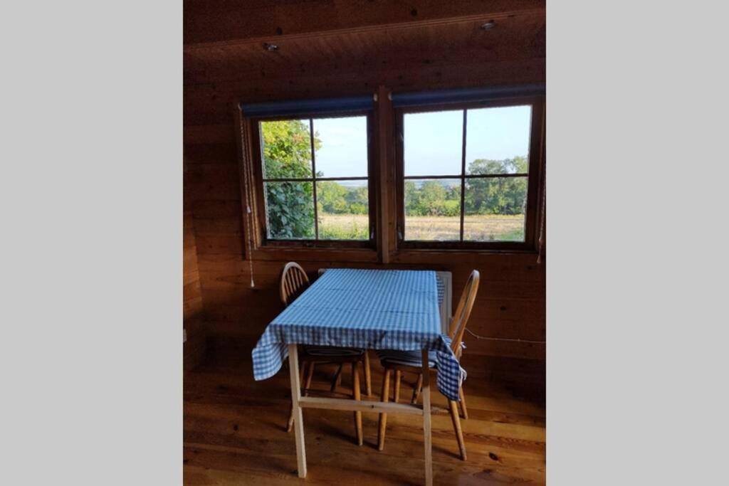 Self catering garden lodge Ludlow Buitenkant foto